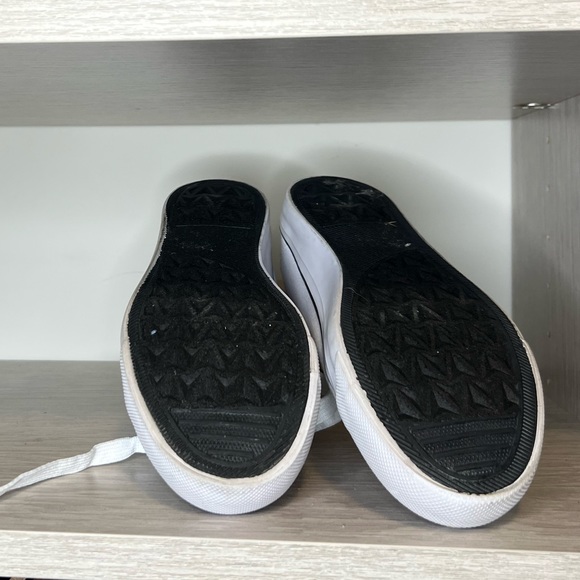 Twisted Kix Slip In Step Out Sneakers - Picture 9 of 9